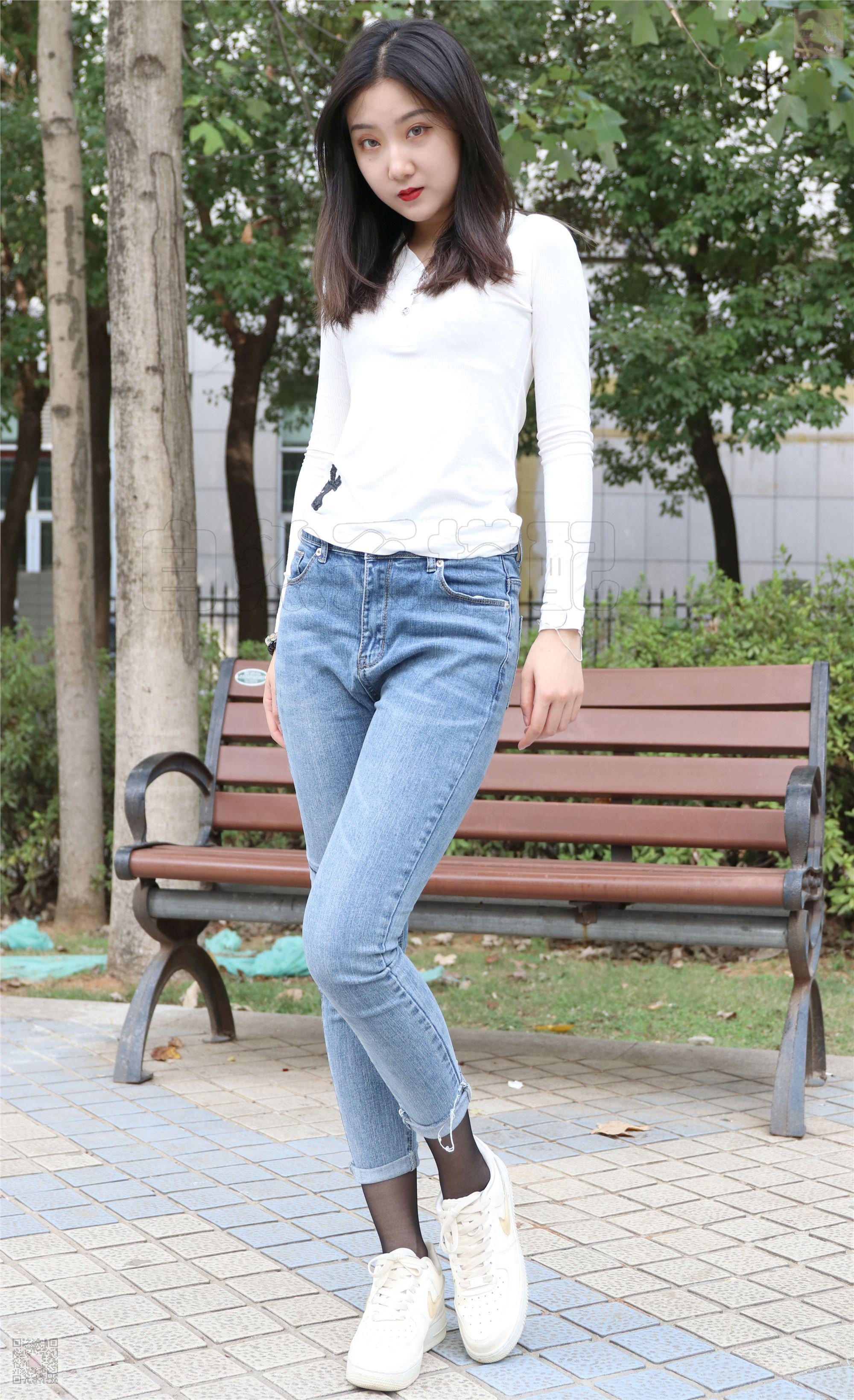 SiHua思话  SH026 露露 人群里的裤里斯